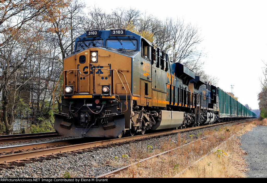 CSX 3103 on M-301